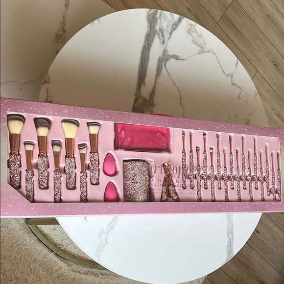 Pink Glitter Makeup Brush Set - Picture 1 of 8